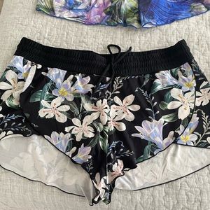 Athleta Brief Lined Swim Shorts Black Tropical Drawstring M